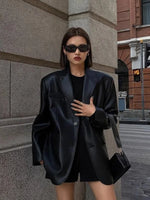 Blazer Alongado em Couro Pu