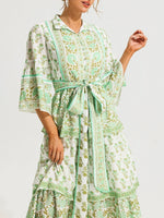 Vestido Midi Vintage com Estampa e Laço Frontal