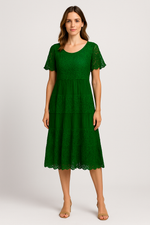 Vestido Midi de Renda com Bordado Floral