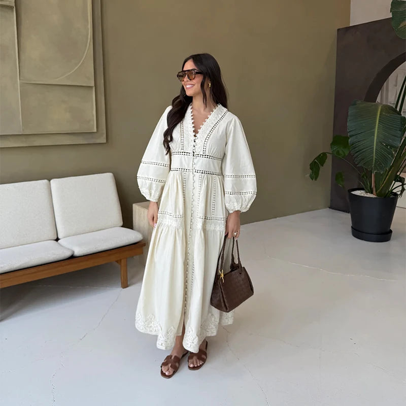 Vestido Elegante de Renda com Decote V