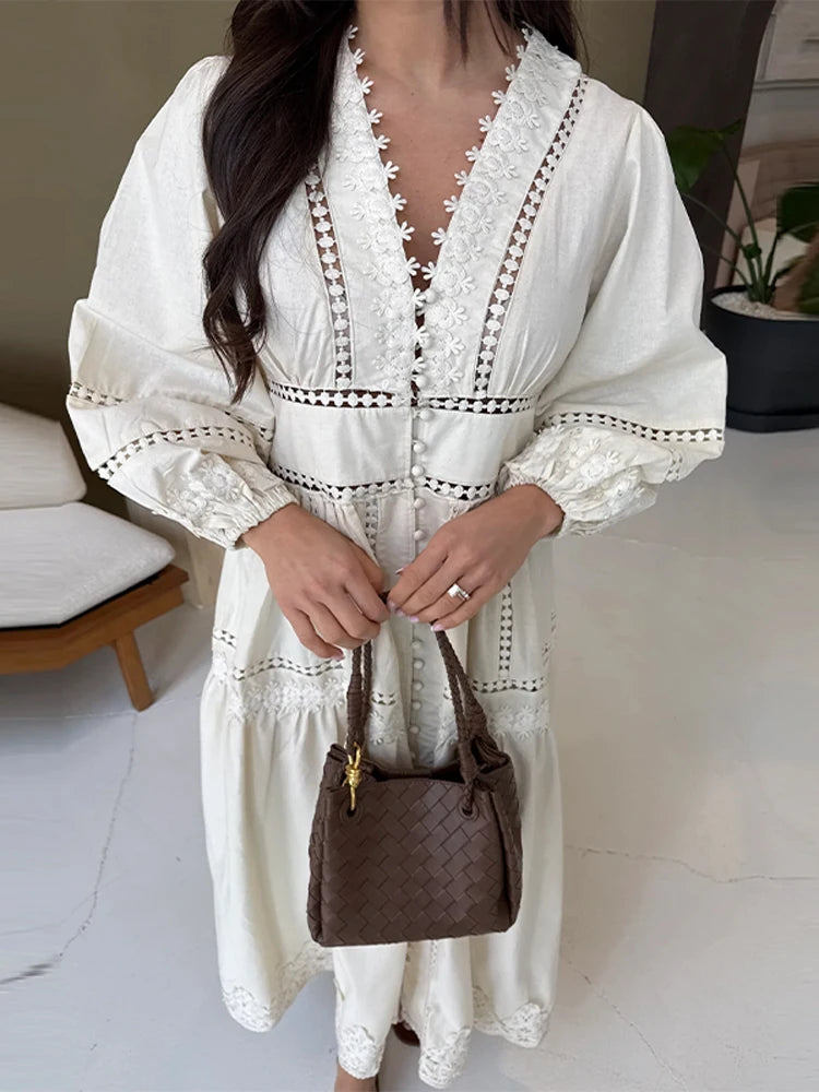 Vestido Elegante de Renda com Decote V