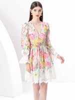 Vestido de Renda com Cinto