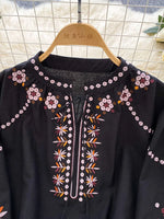 Bata Bordada Floral Feminina - Delicada e Elegante | MIZZY