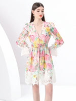 Vestido de Renda com Cinto