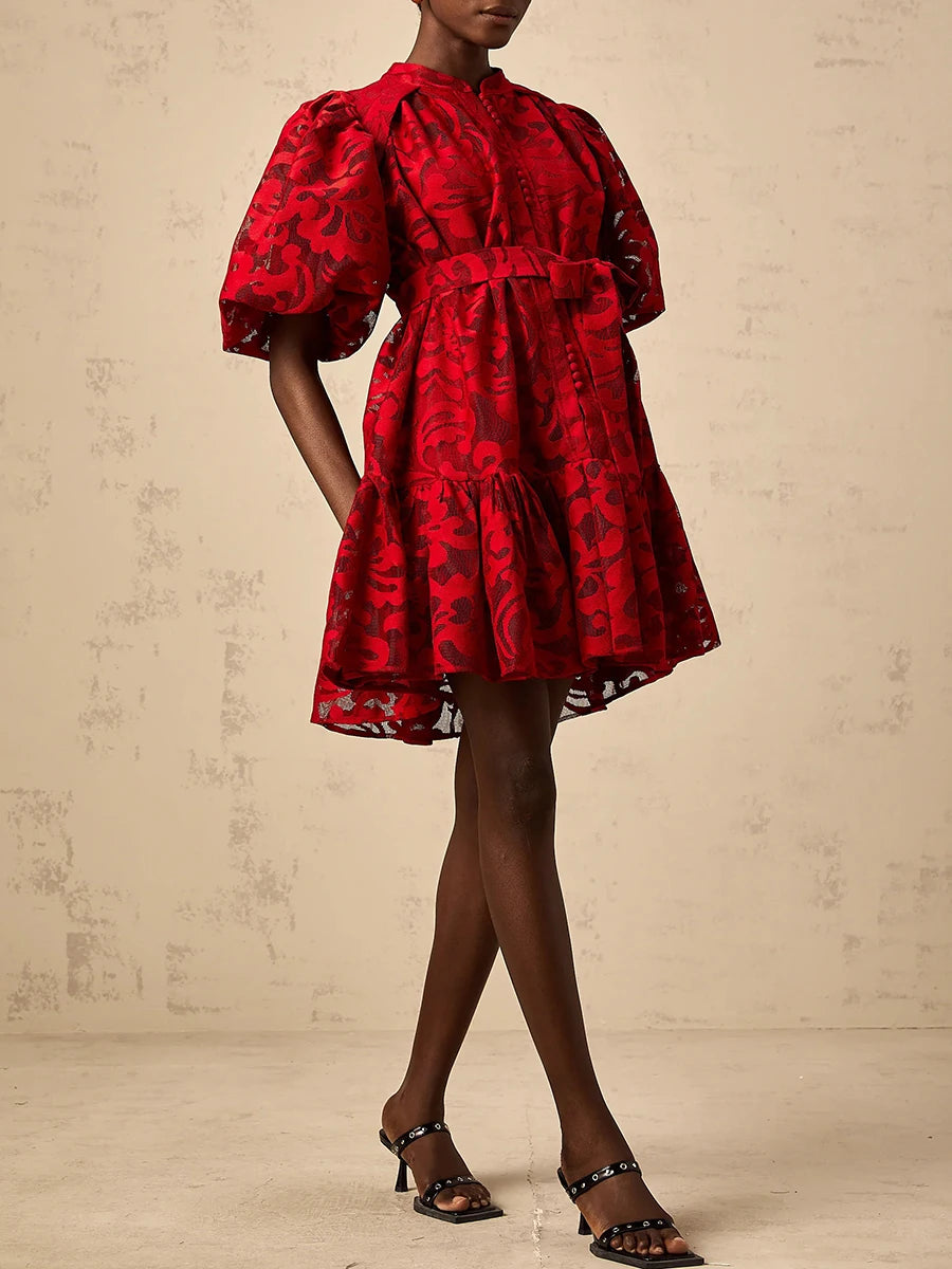 Vestido Curto de Renda com Mangas Bufantes