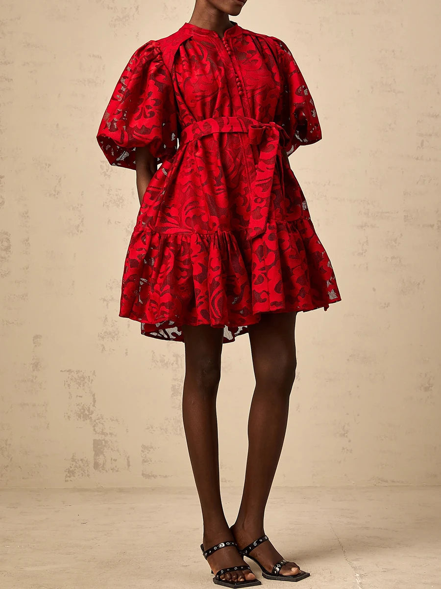 Vestido Curto de Renda com Mangas Bufantes