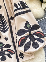 Bata Bordada Manga Longa