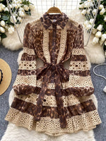 Vestido com Renda Animal Print