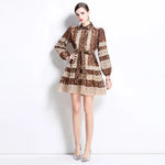 Vestido com Renda Animal Print