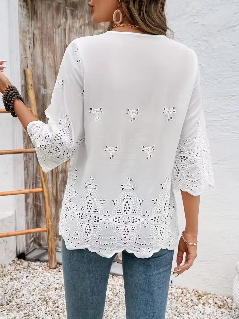 Bata Bordada Branca Feminina Elegante – Blusa Leve e Sofisticada