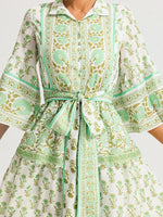 Vestido Midi Vintage com Estampa e Laço Frontal