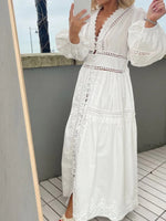 Vestido Elegante de Renda com Decote V